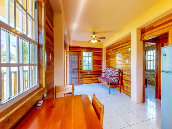 Ambergris Caye Home 1008339