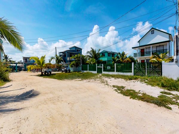 Ambergris Caye Home 1008339