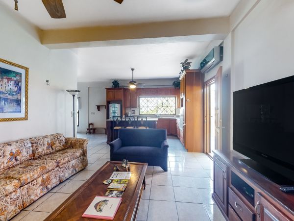 Ambergris Caye Home 1008340