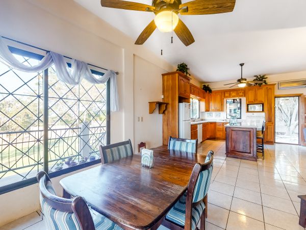 Ambergris Caye Home 1008340