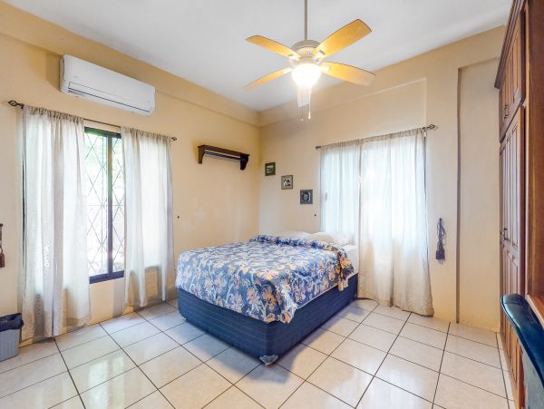 Ambergris Caye Home 1008340