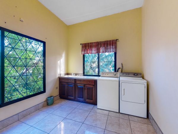 Ambergris Caye Home 1008340
