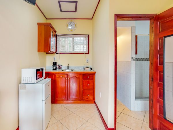 Ambergris Caye Home 1008342