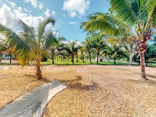 Ambergris Caye Home 1008342