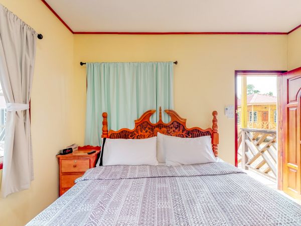 Ambergris Caye Home 1008342