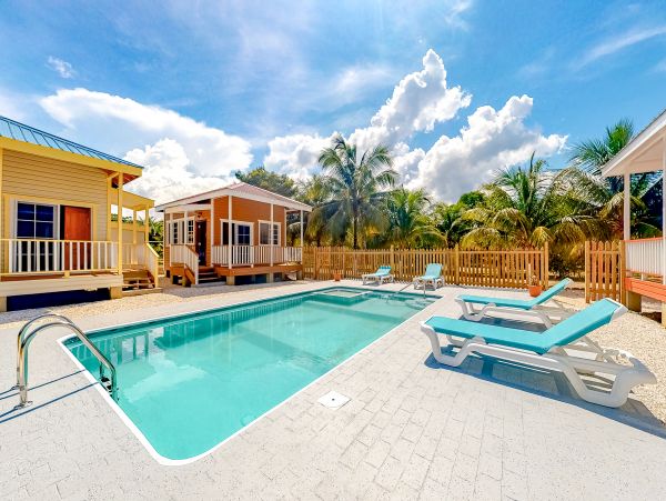 Ambergris Caye Home 1008342