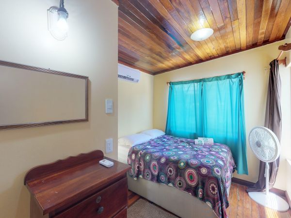 Ambergris Caye Home 1008343
