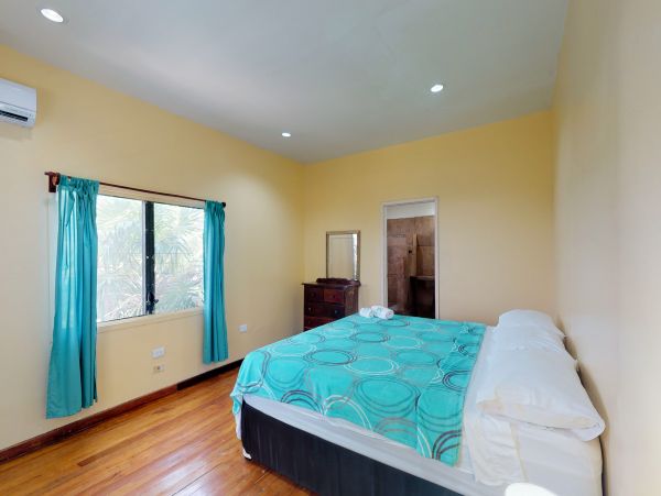 Ambergris Caye Home 1008343