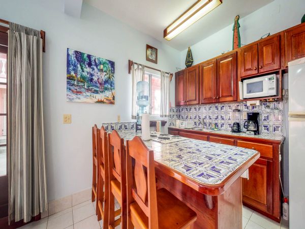 Ambergris Caye Home 1008344