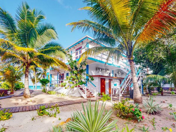Ambergris Caye Home 1008346