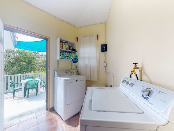 Ambergris Caye Home 1008347