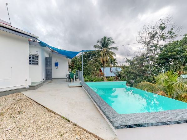 Ambergris Caye Home 1008347