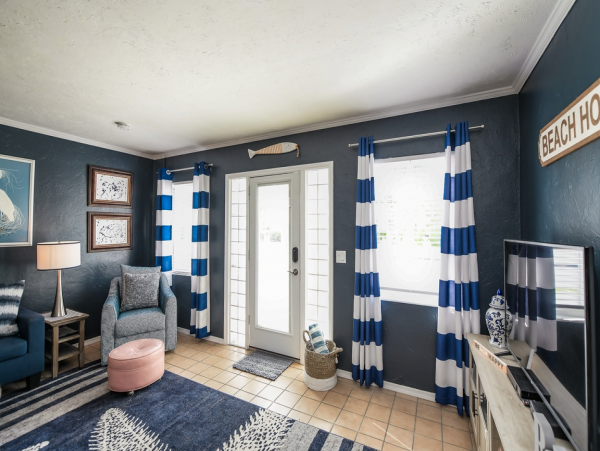 Charming 2 Bedroom Vacation Duplex Just a Few Steps to Beach