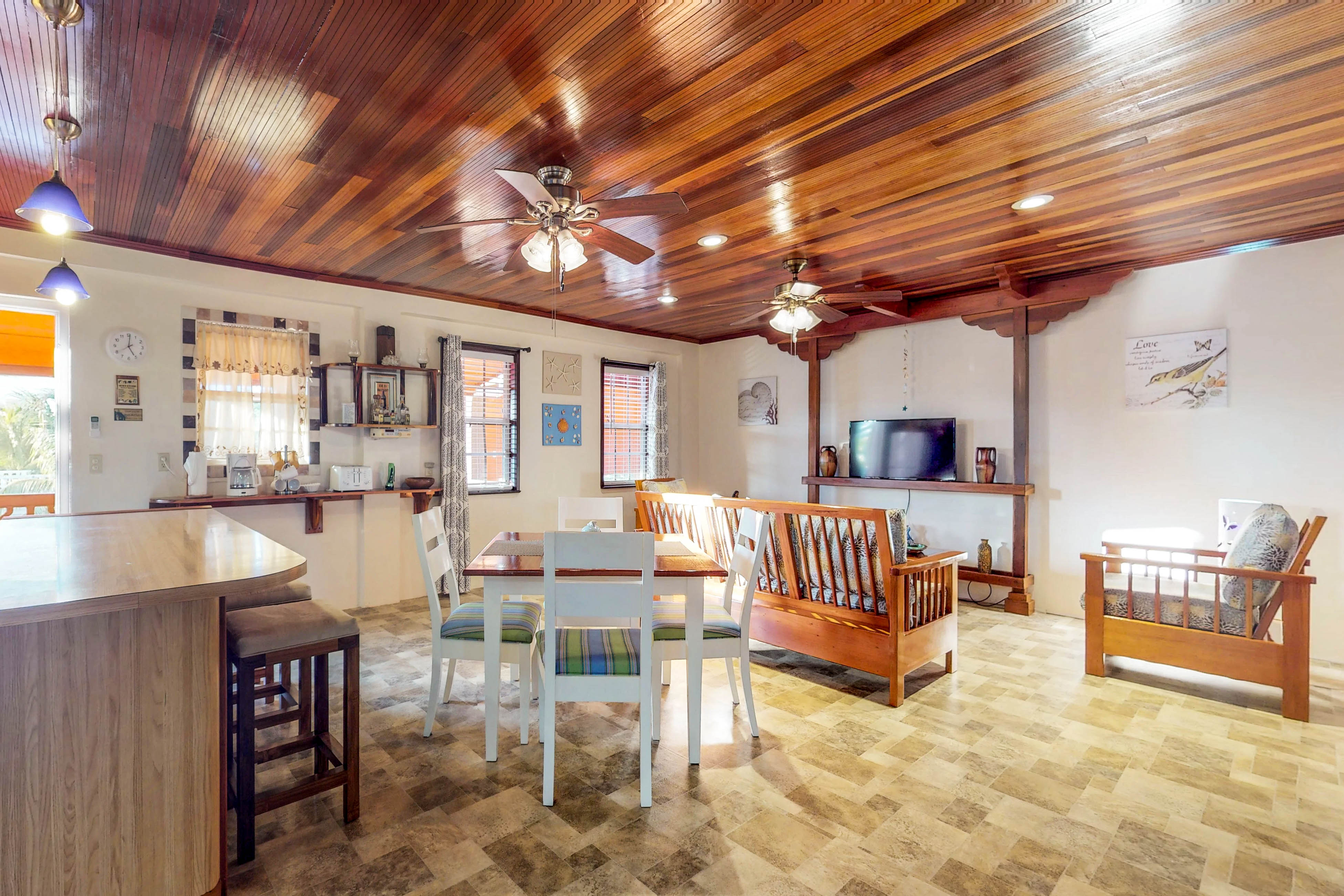 Ambergris Caye Home 1008350