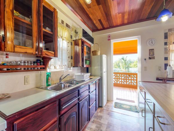 Ambergris Caye Home 1008350