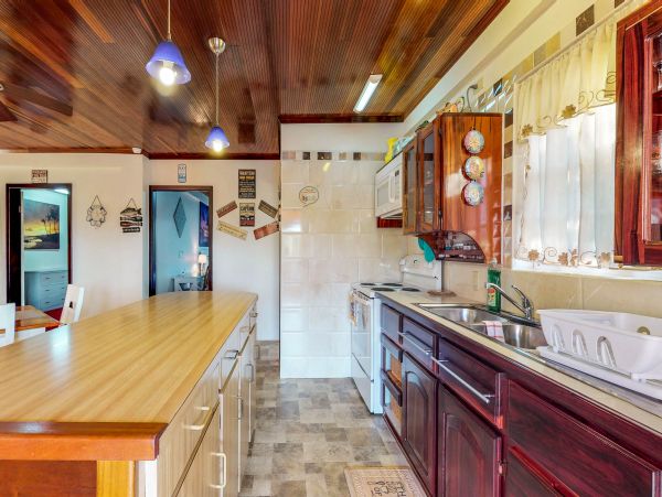 Ambergris Caye Home 1008350