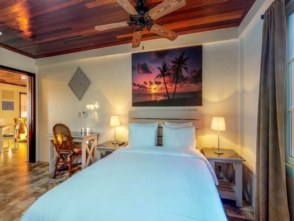 Ambergris Caye Home 1008350