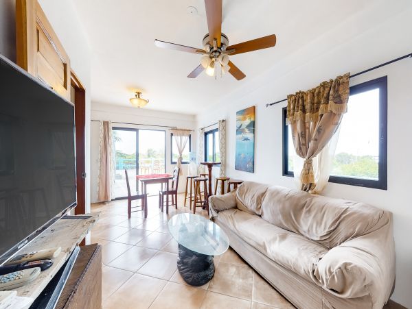 Ambergris Caye Home 1008352