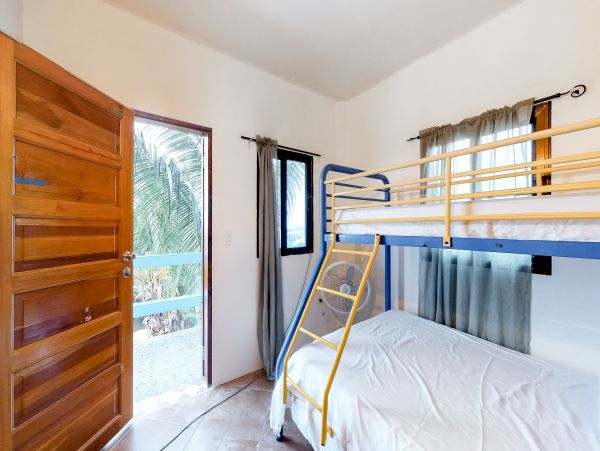 Ambergris Caye Home 1008352