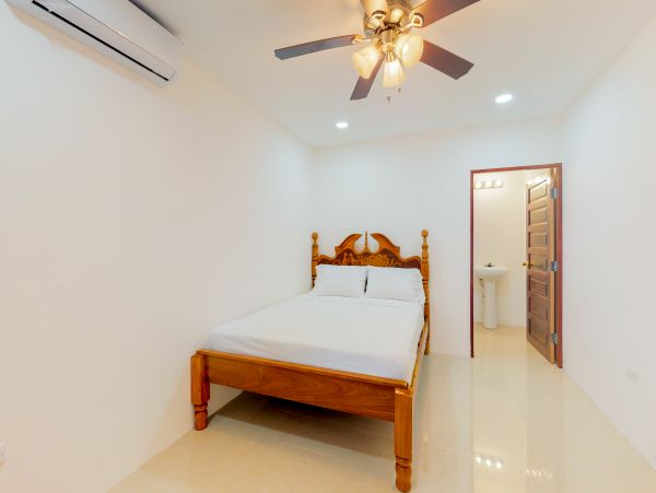 Ambergris Caye Home 1008354