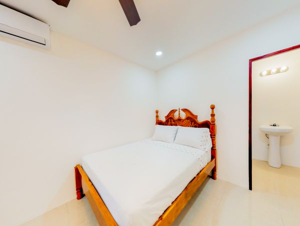Ambergris Caye Home 1008354