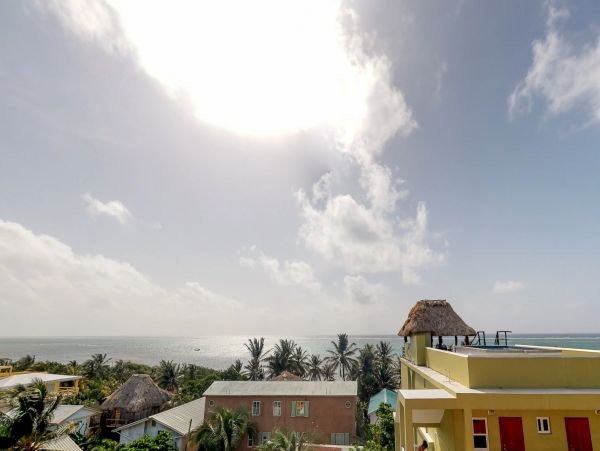 Ambergris Caye Home 1008357