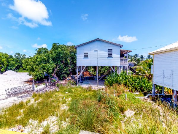 Ambergris Caye Home 1008358