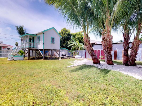 Ambergris Caye Home 1008359