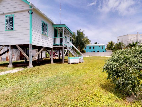 Ambergris Caye Home 1008359