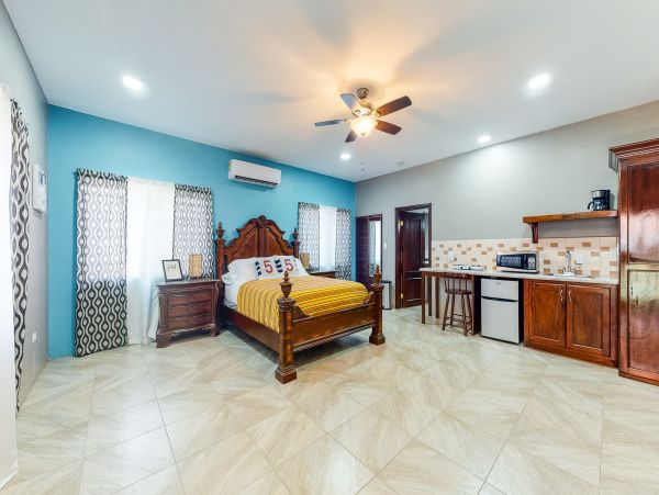 Ambergris Caye Home 1008363