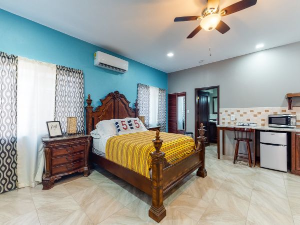 Ambergris Caye Home 1008363