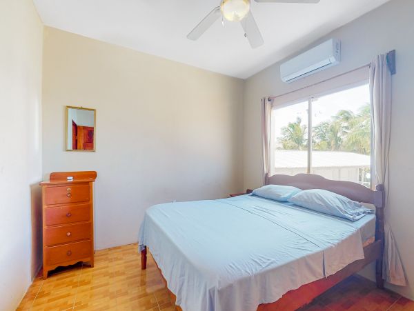 Ambergris Caye Home 1008366