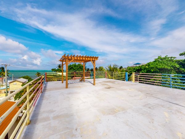 Ambergris Caye Home 1008366