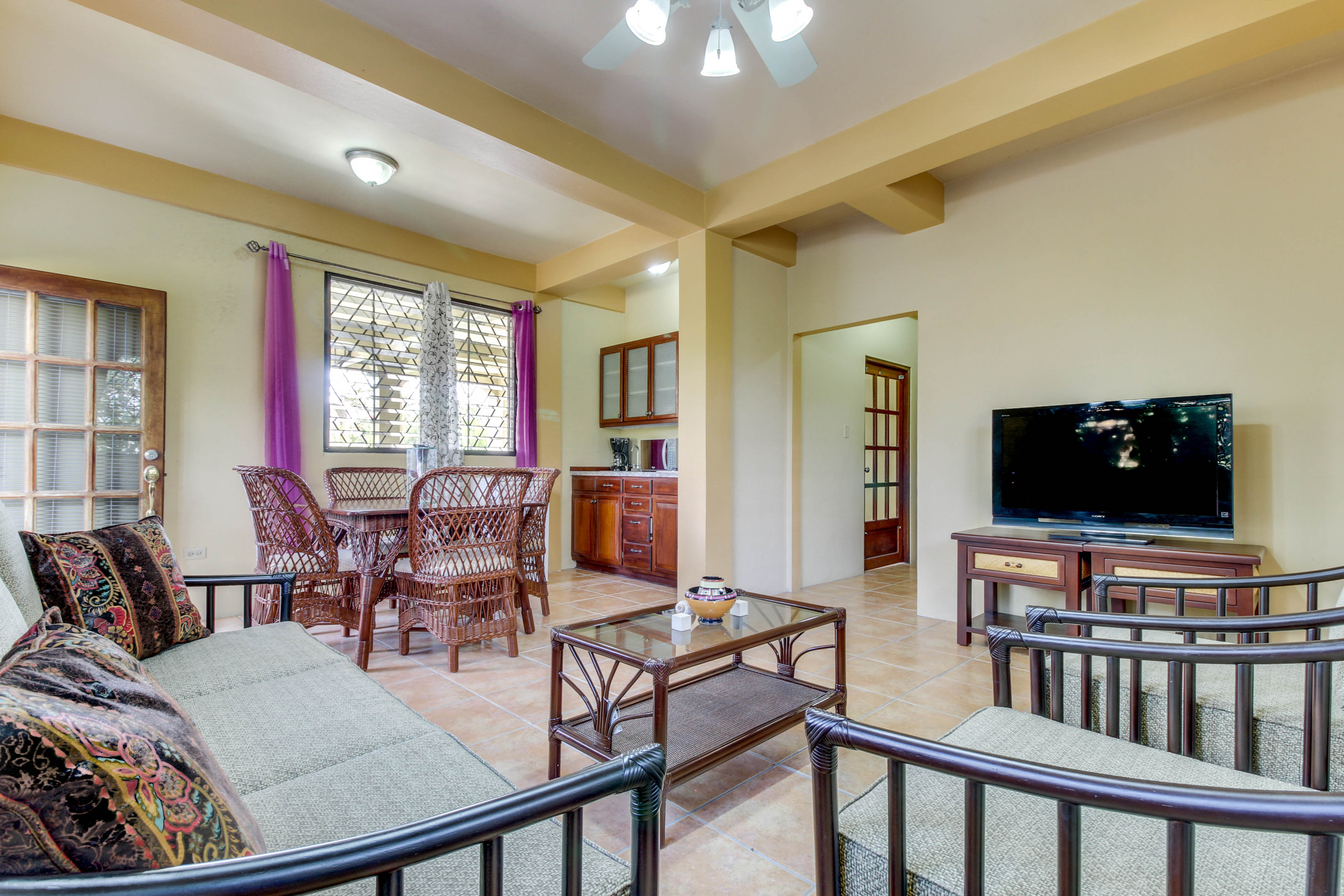 Ambergris Caye Home 1008367