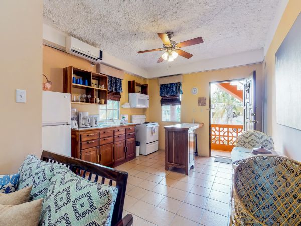 Ambergris Caye Home 1008368