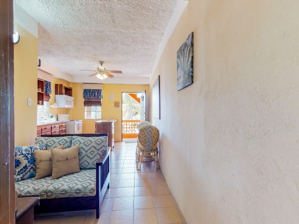Ambergris Caye Home 1008368