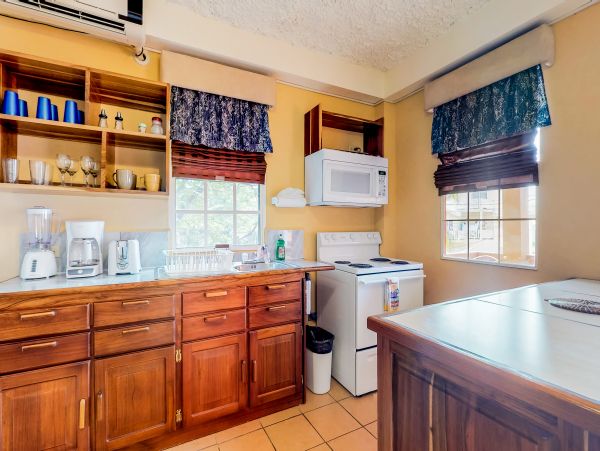 Ambergris Caye Home 1008368