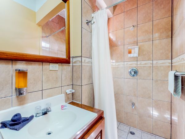 Ambergris Caye Home 1008368