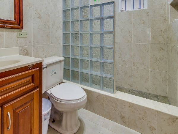 Ambergris Caye Home 1008369