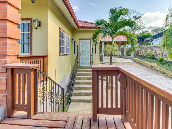 Ambergris Caye Home 1008369