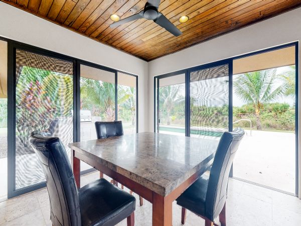 Ambergris Caye Home 1008374