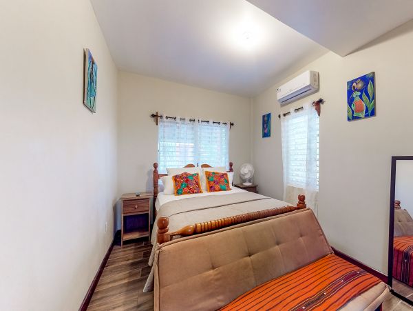 Ambergris Caye Home 1008376