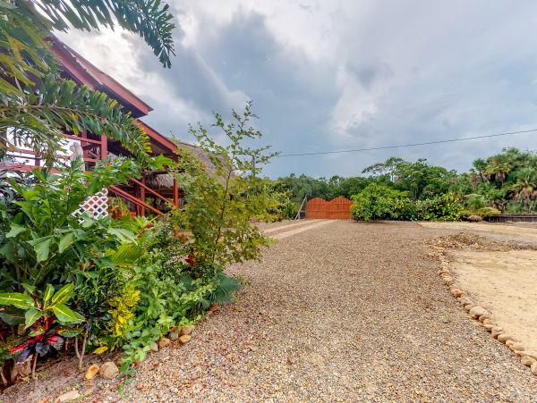 Ambergris Caye Home 1008376