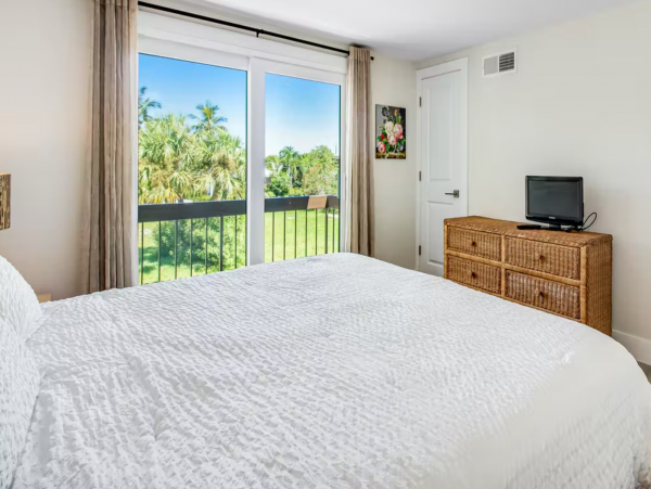 Longboat Key Two Bedroom Canal Front Townhome Screened Porch