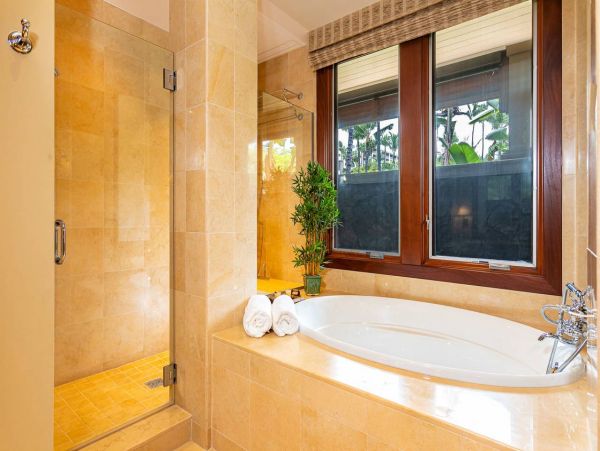 Wailea Oceanfront Vacation Rental with Pool
