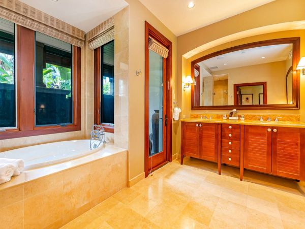Wailea Oceanfront Vacation Rental with Pool