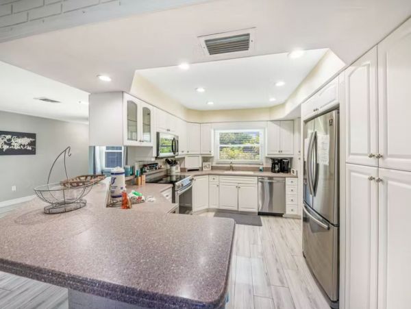 Golf Course View Sarasota Vacation Home with Private Pool