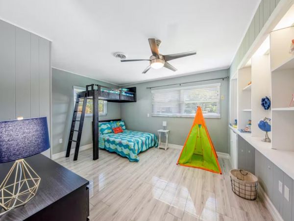 Golf Course View Sarasota Vacation Home with Private Pool