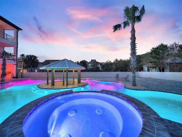 Miramar Beach Luxury Vacation Villa Sleeps 25 Guests