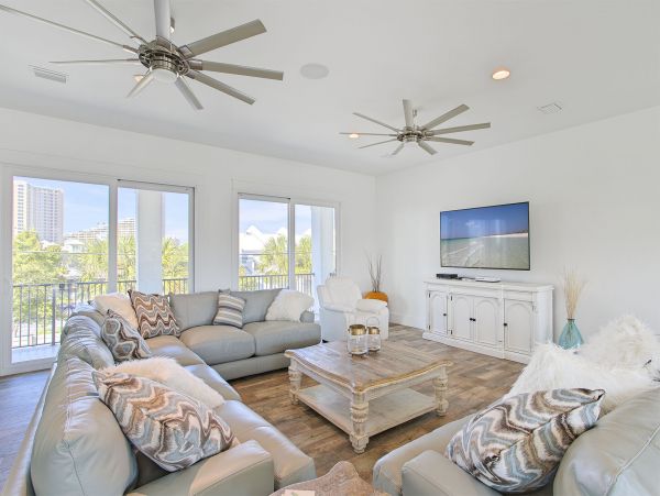 Miramar Beach Luxury Vacation Villa Sleeps 25 Guests